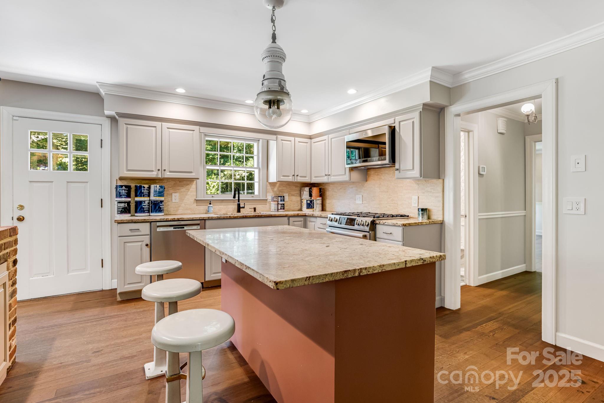 2 Honey Drive Asheville NC 28805