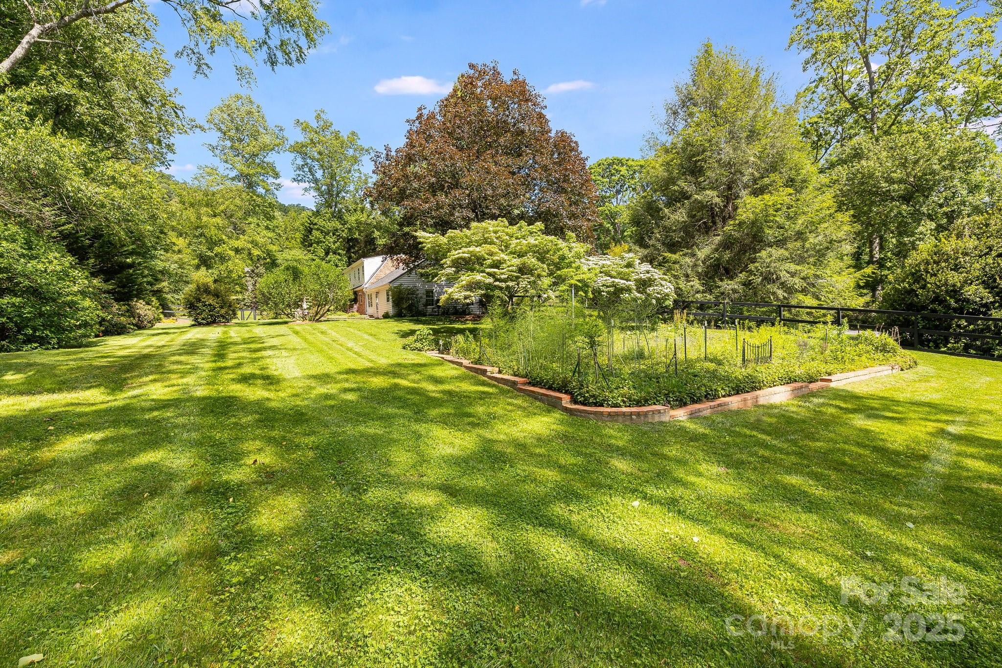 2 Honey Drive Asheville NC 28805