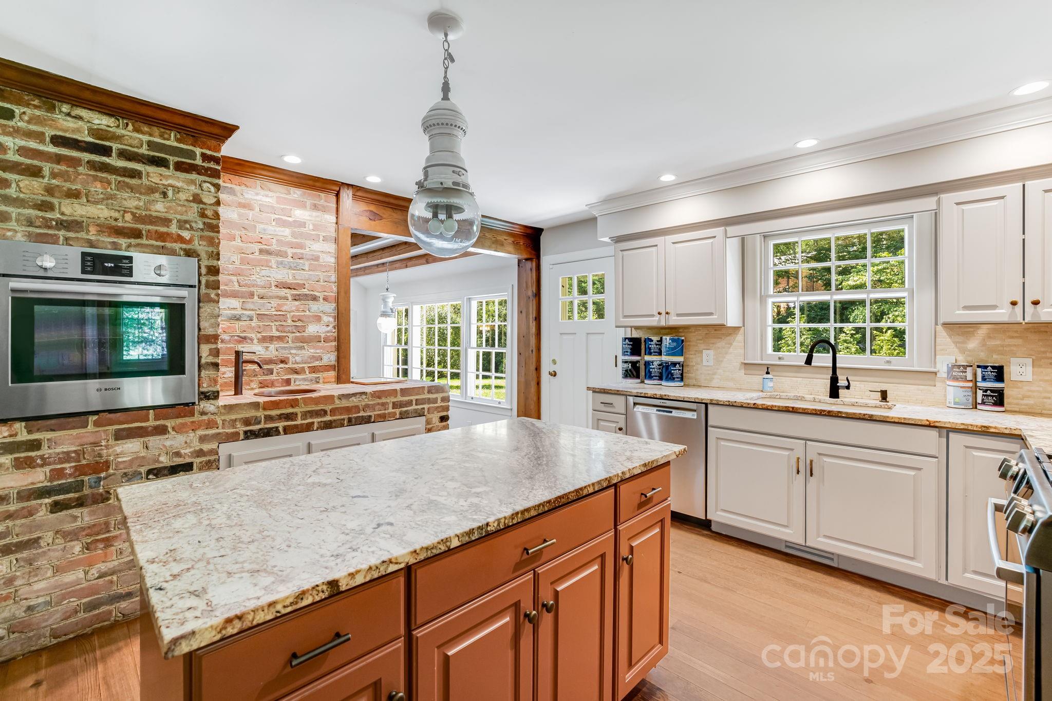 2 Honey Drive Asheville NC 28805