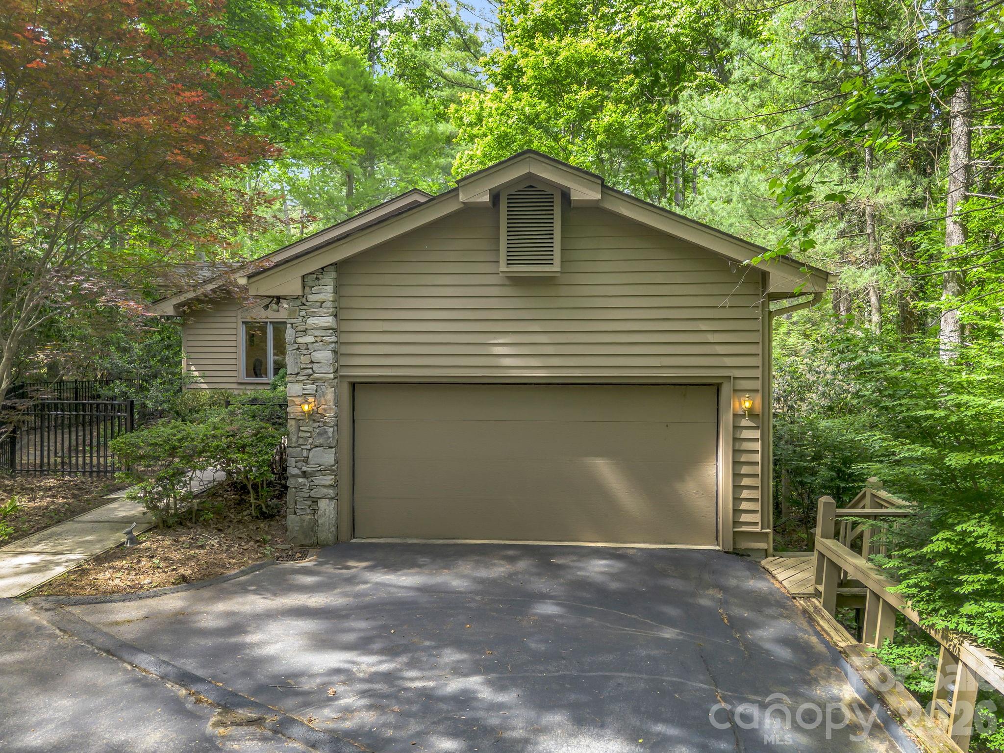 118 Timber Creek Road Hendersonville NC 28739