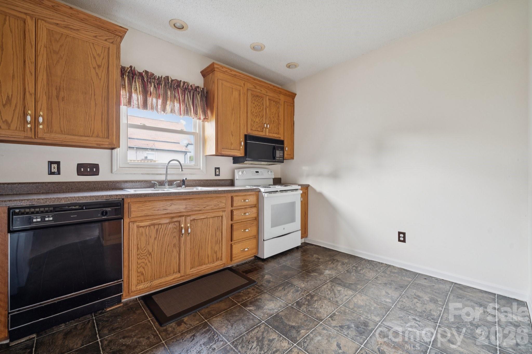 411 S Central Avenue Landis NC 28088