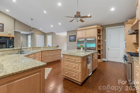 6 Grouse Terrace Fairview NC 28730