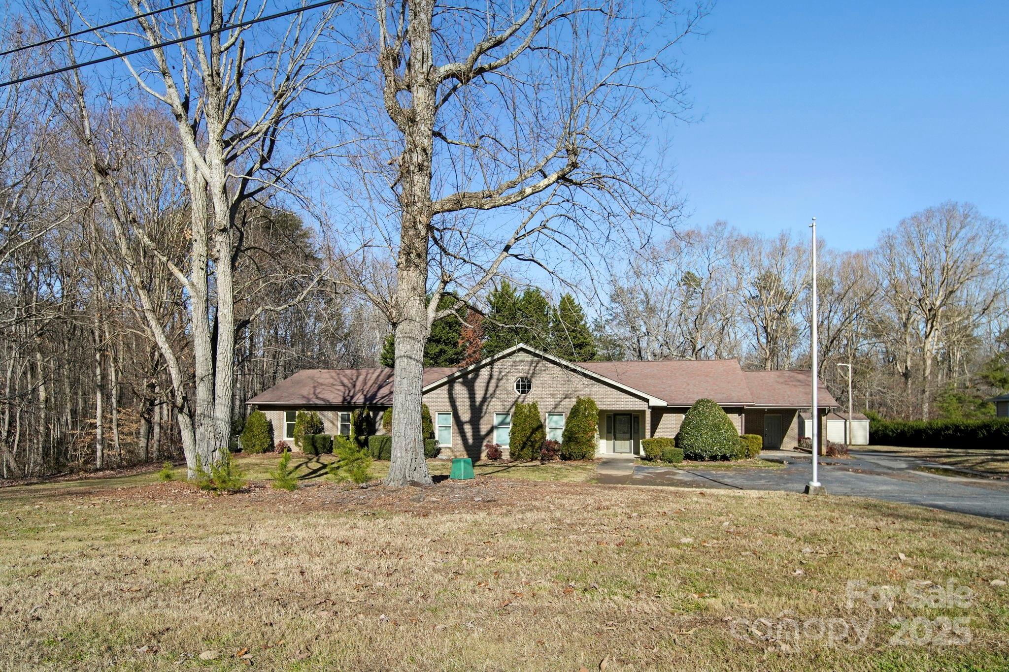 1015 Elizabeth Drive Dallas NC 28034