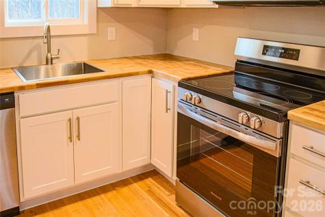 108 Lager Lane Asheville NC 28806