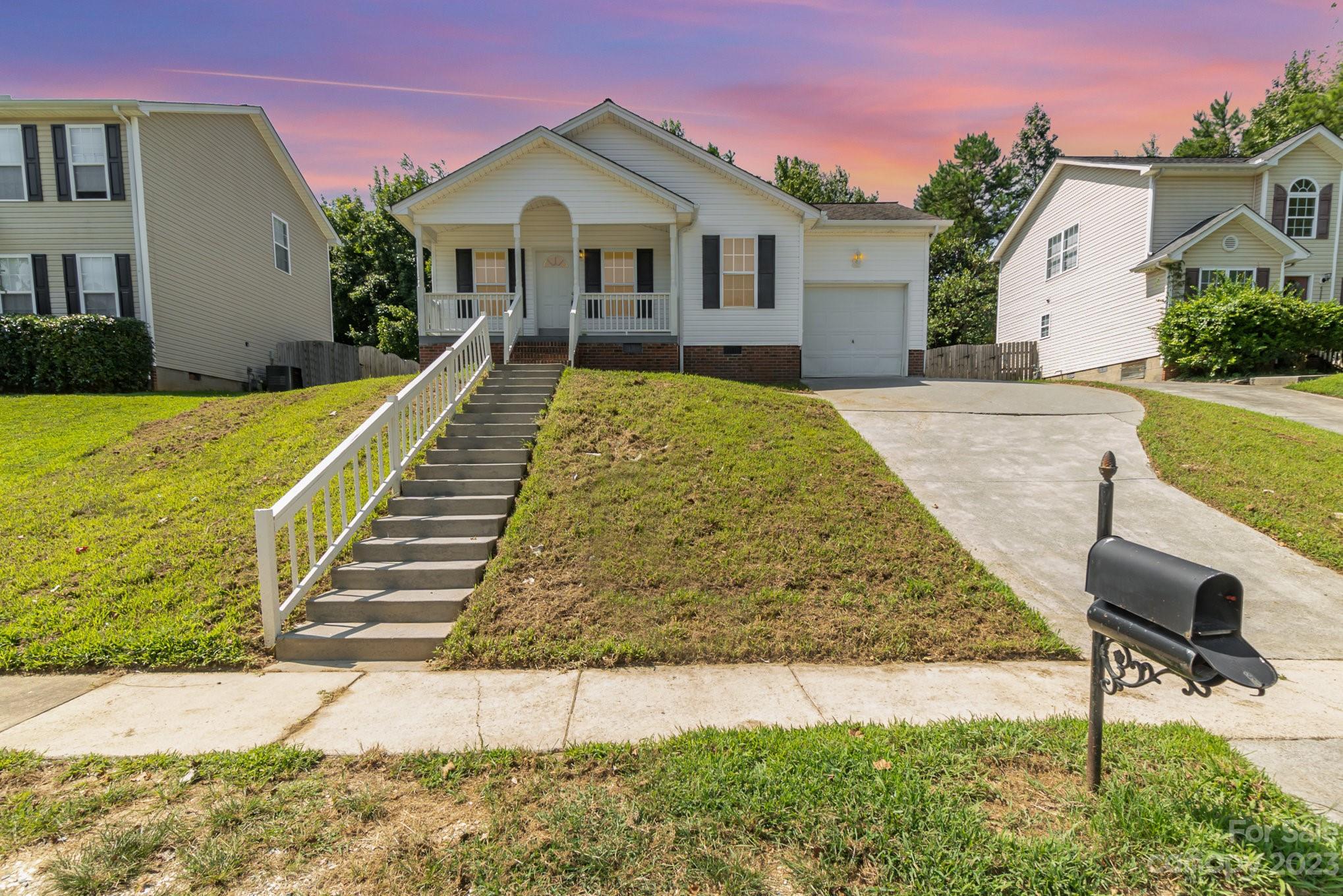 6223 Dumont Lane Charlotte NC 28269