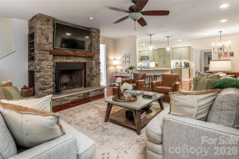 22 Rosebay Lane Asheville NC 28803