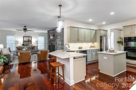 22 Rosebay Lane Asheville NC 28803