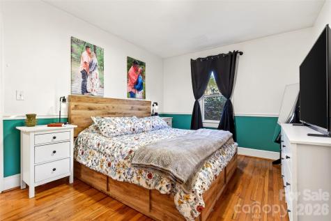 1511 White Oak Road Bakersville NC 28705