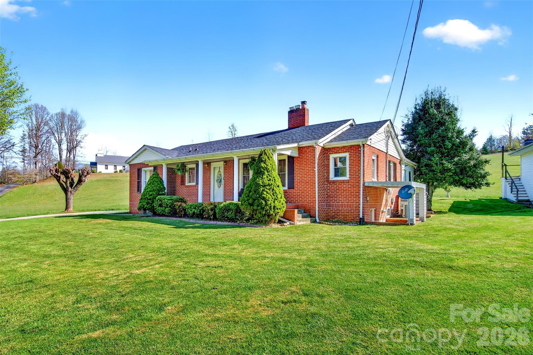 1511 White Oak Road Bakersville NC 28705