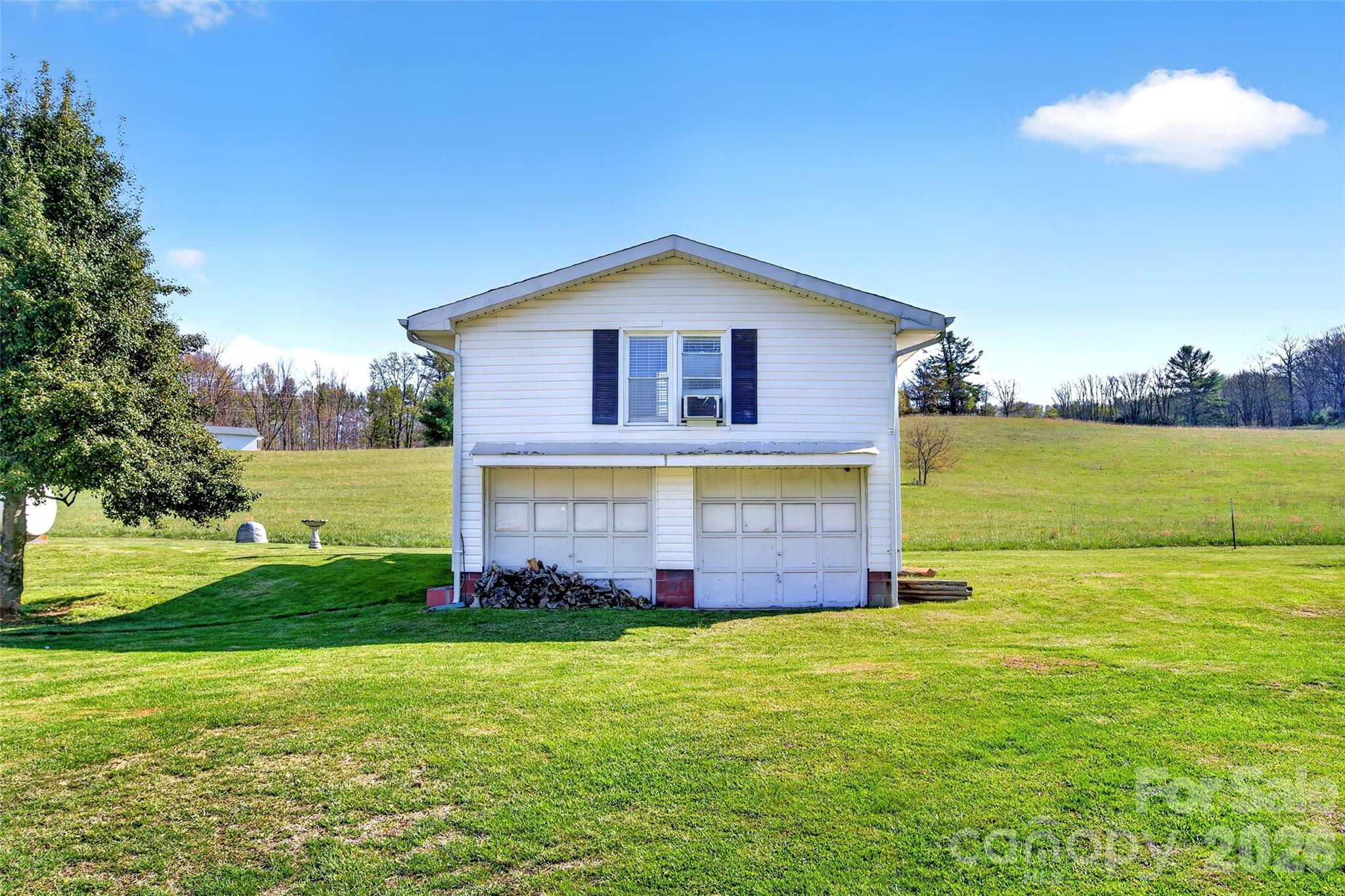 1511 White Oak Road Bakersville NC 28705