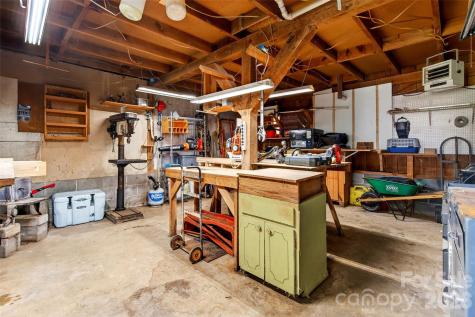 1511 White Oak Road Bakersville NC 28705