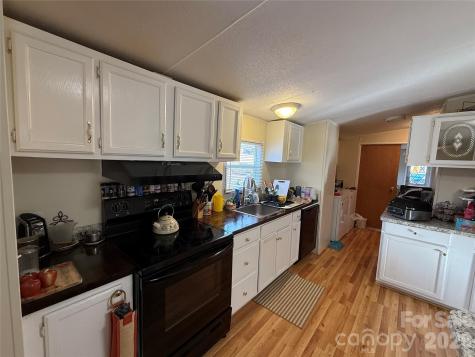 2423 Stones Throw Court Lenoir NC 28645