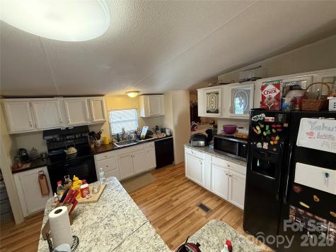 2423 Stones Throw Court Lenoir NC 28645