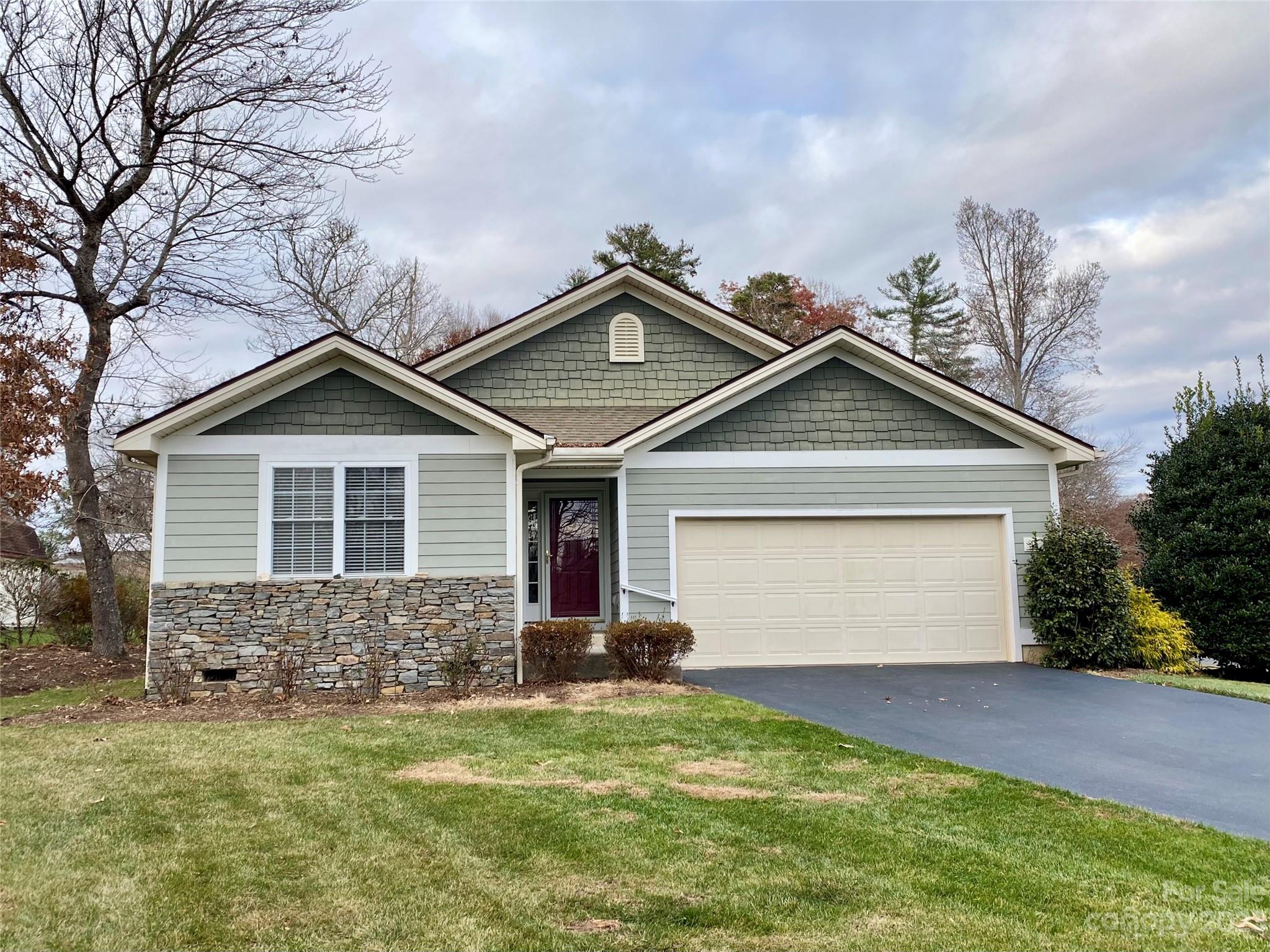 15 E Fairway View Court Etowah NC 28729