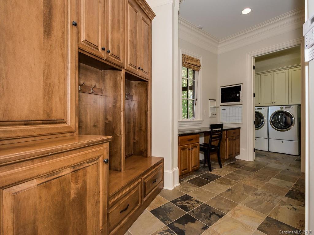 5637 Five Knolls Drive Charlotte NC 28226