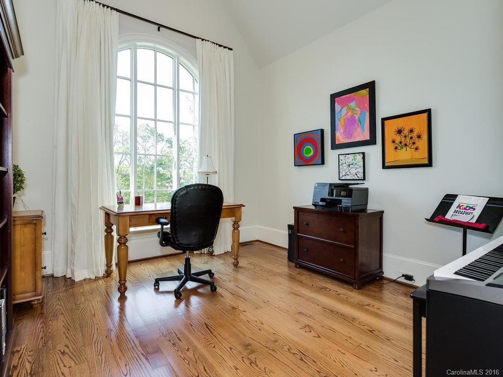 5637 Five Knolls Drive Charlotte NC 28226