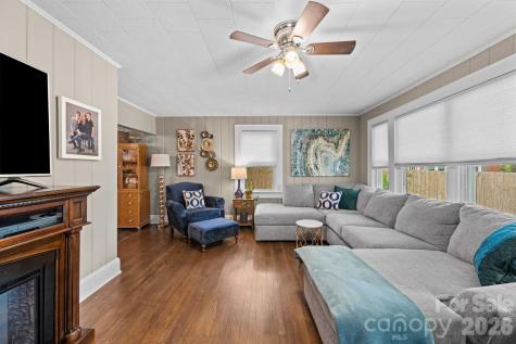 128 Avon Street Mocksville NC 27028