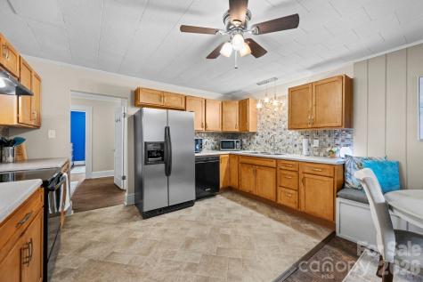 128 Avon Street Mocksville NC 27028