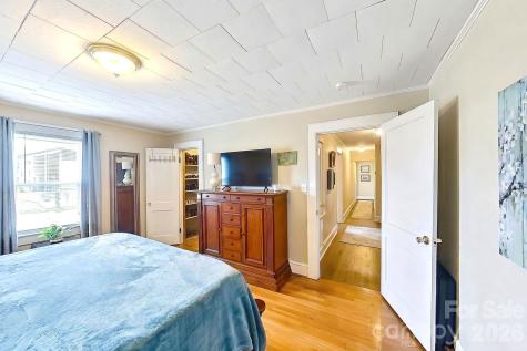 128 Avon Street Mocksville NC 27028