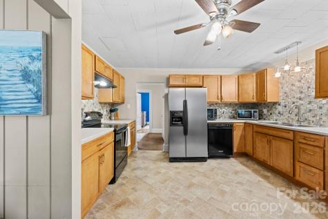 128 Avon Street Mocksville NC 27028