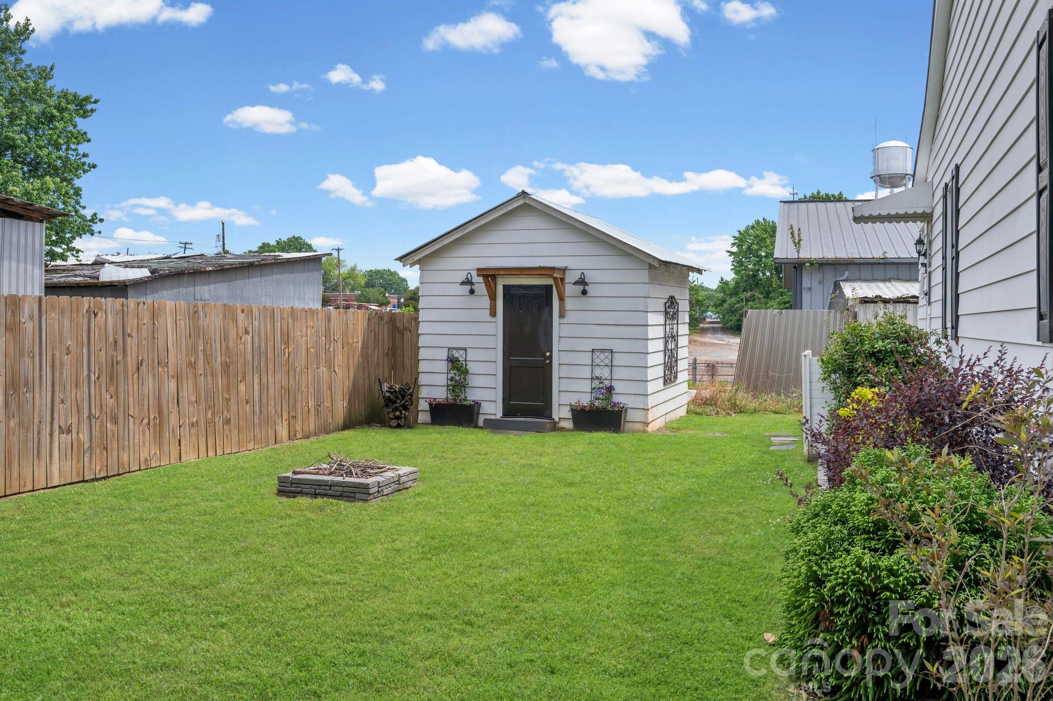128 Avon Street Mocksville NC 27028