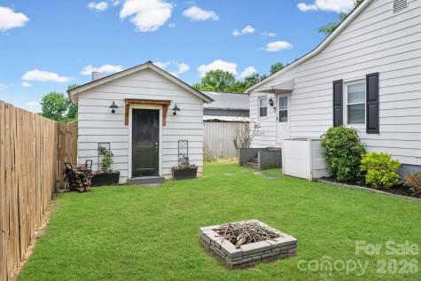 128 Avon Street Mocksville NC 27028
