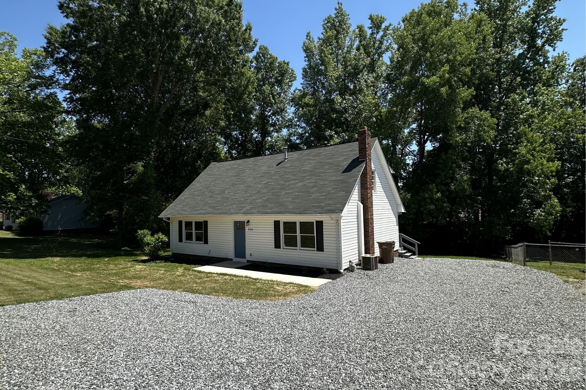 806 S Laurel Street Lincolnton NC 28092