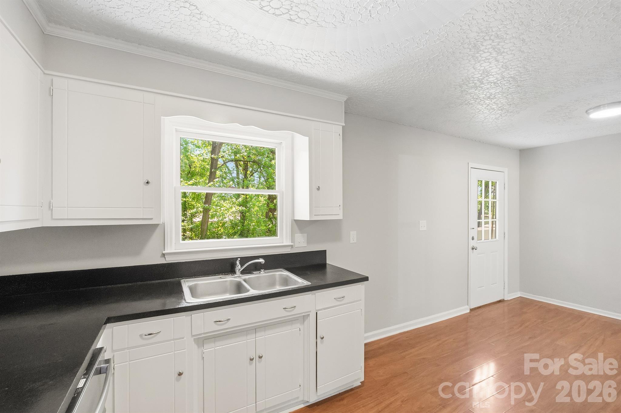 806 S Laurel Street Lincolnton NC 28092