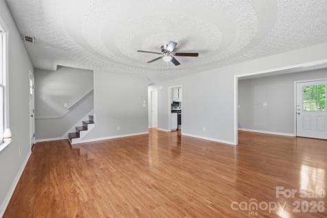 806 S Laurel Street Lincolnton NC 28092
