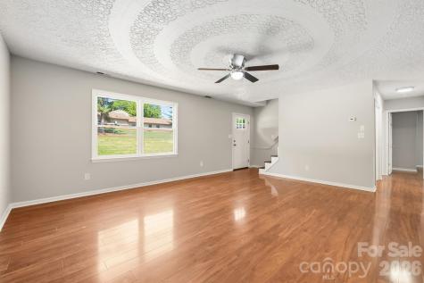806 S Laurel Street Lincolnton NC 28092