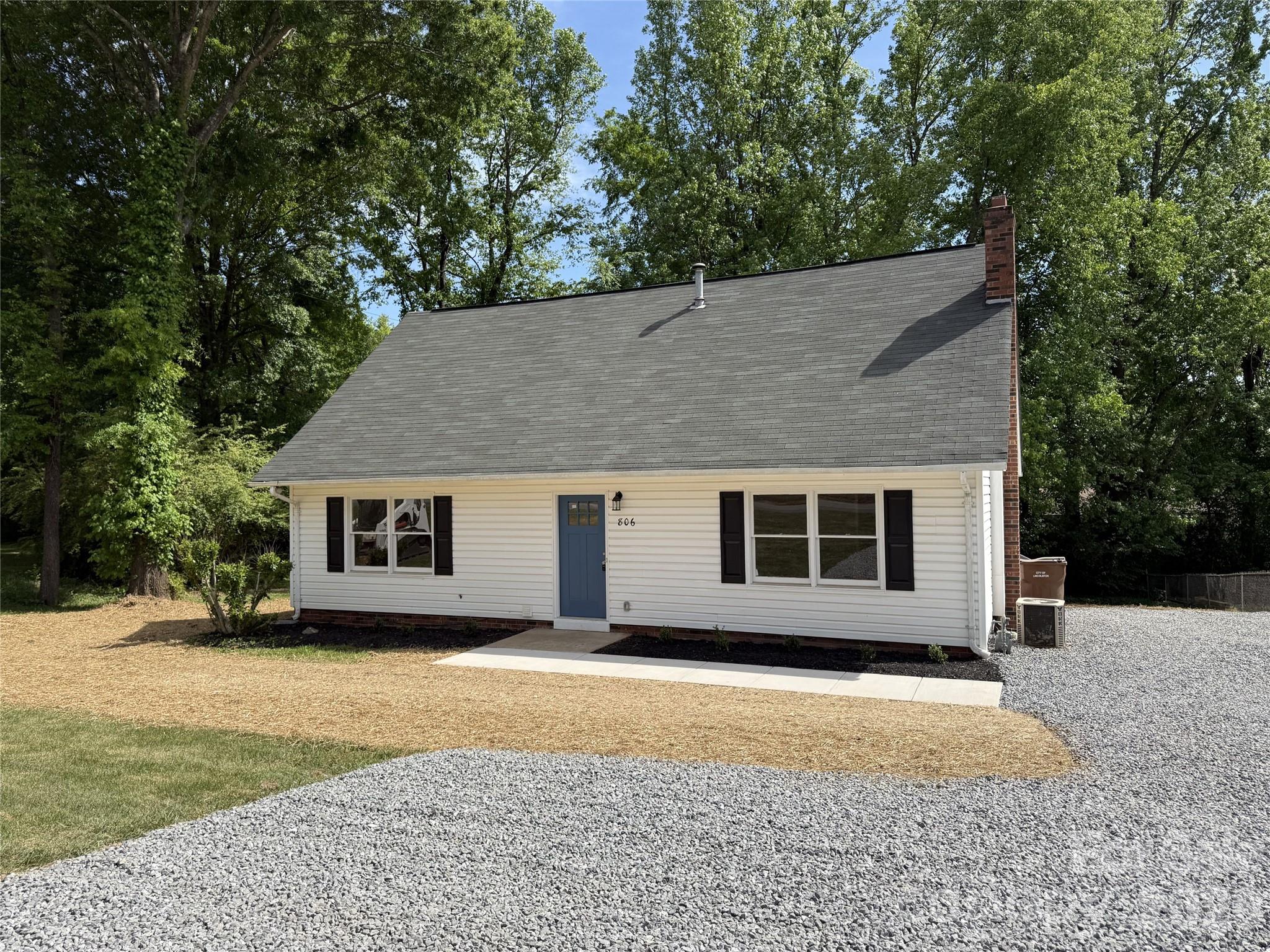 806 S Laurel Street Lincolnton NC 28092