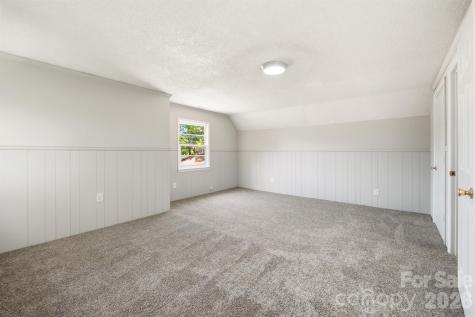 806 S Laurel Street Lincolnton NC 28092