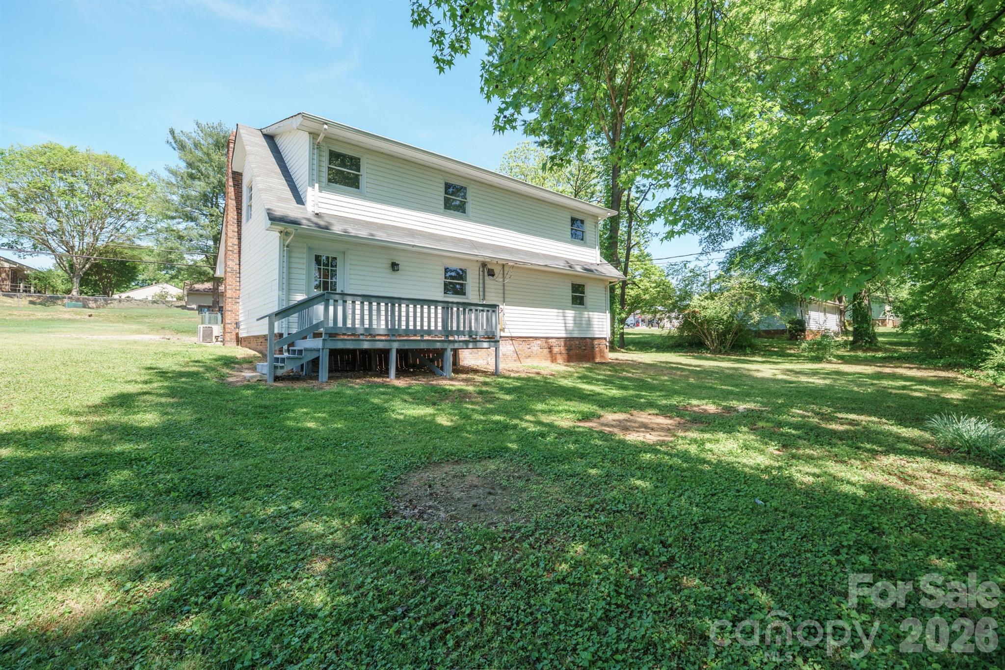 806 S Laurel Street Lincolnton NC 28092