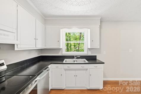 806 S Laurel Street Lincolnton NC 28092