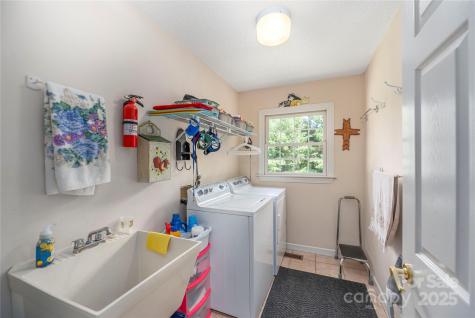 24 Moriah Lane Asheville NC 28803
