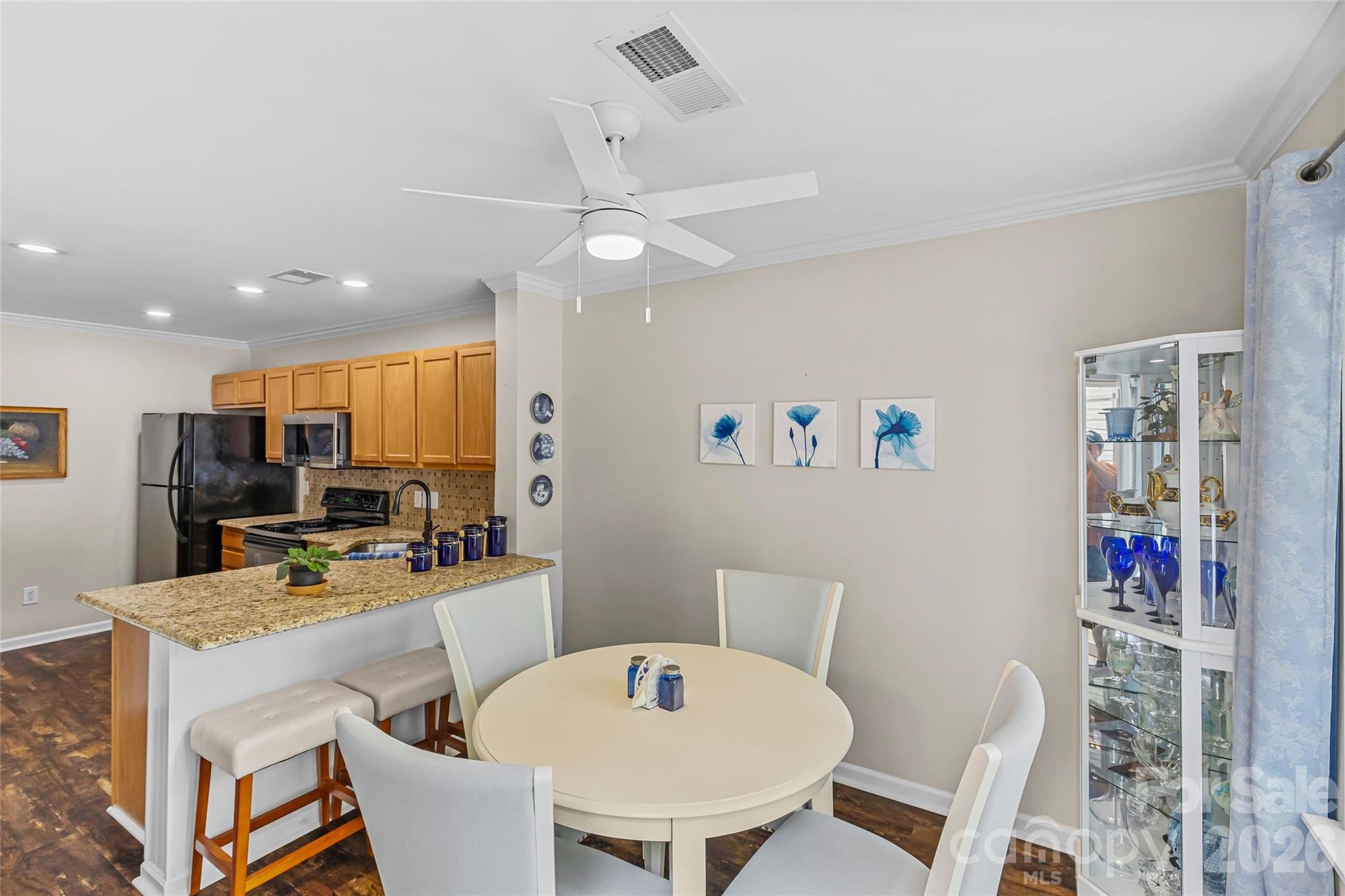 8733 Robinson Forest Drive Charlotte NC 28277