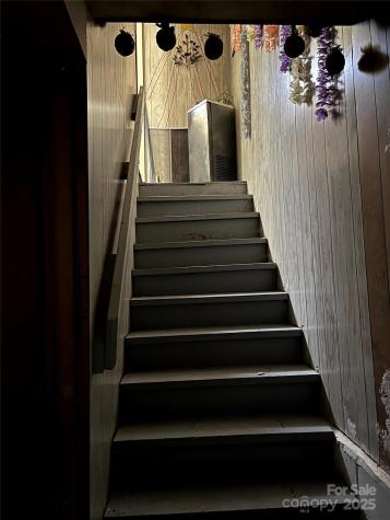 576 Deaverview Road Asheville NC 28806