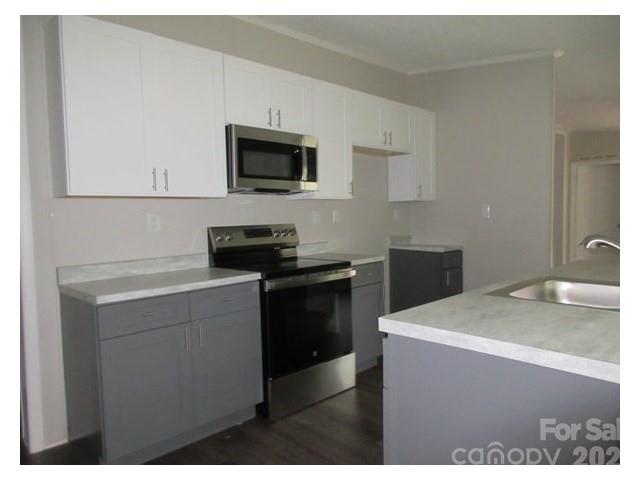 123 Josiah Lane Hendersonville NC 28792