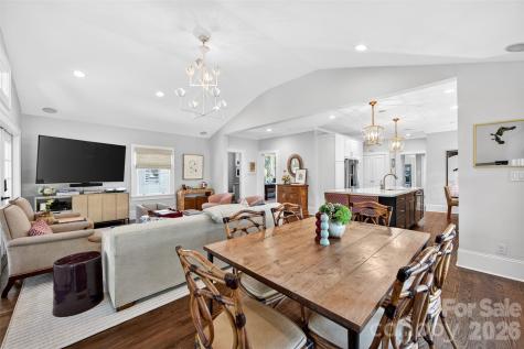 2127 Crescent Avenue Charlotte NC 28207
