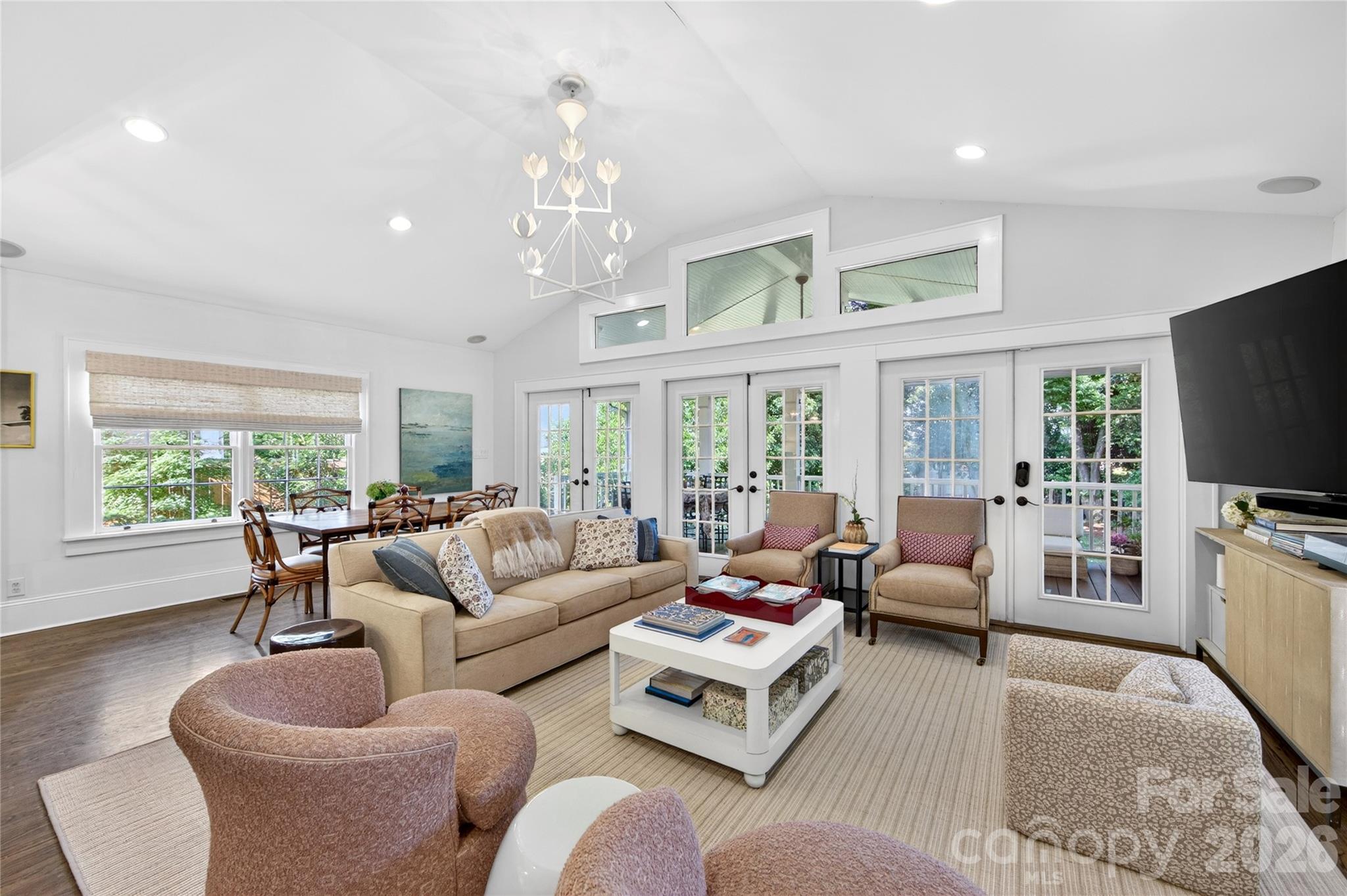 2127 Crescent Avenue Charlotte NC 28207