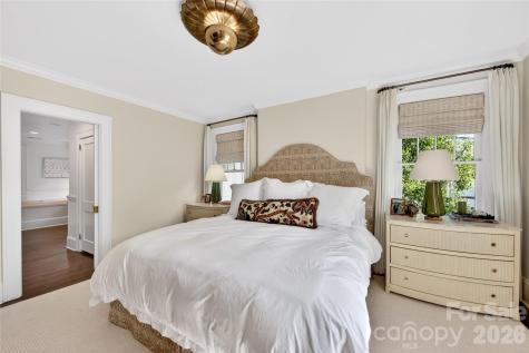 2127 Crescent Avenue Charlotte NC 28207