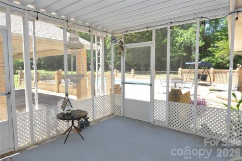 808 Briarcliff Circle Chester SC 29706