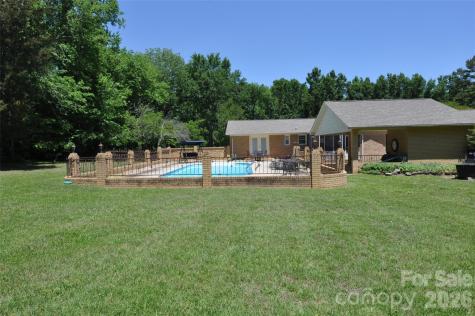 808 Briarcliff Circle Chester SC 29706
