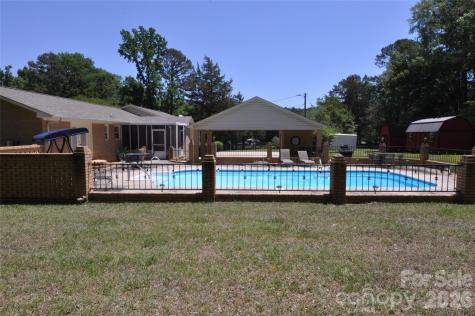 808 Briarcliff Circle Chester SC 29706
