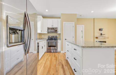 180 Moody Avenue Candler NC 28715