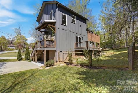 180 Moody Avenue Candler NC 28715