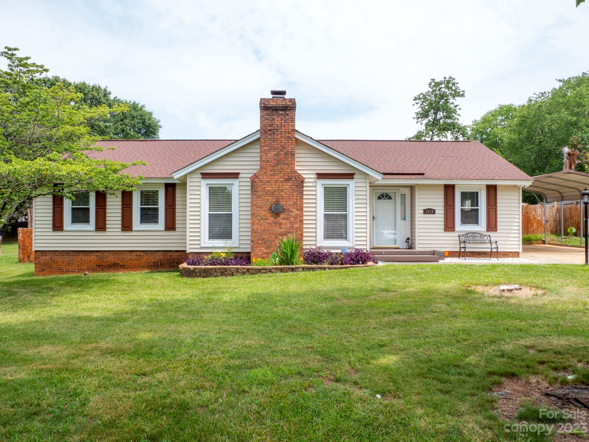5910 Falstaff Drive Charlotte NC 28227