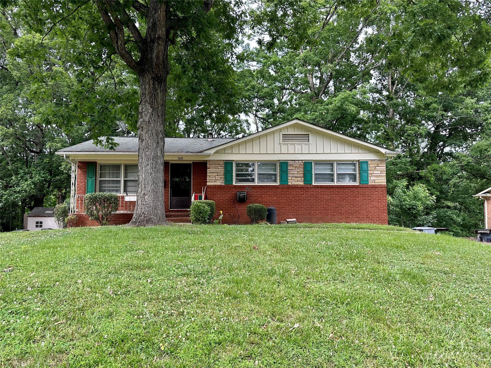 7619 Briardale Drive Charlotte NC 28212
