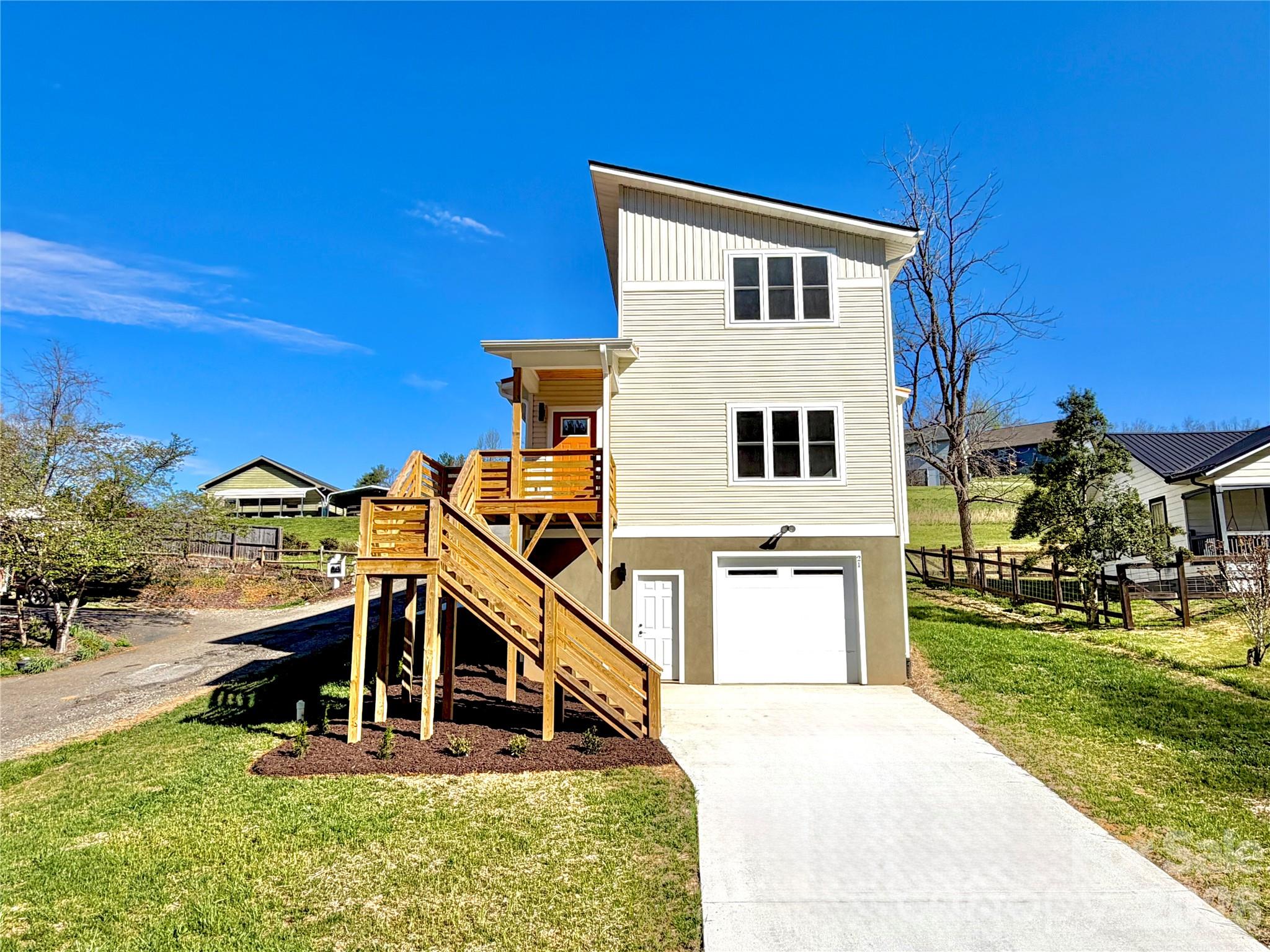 21 Ponder Street Mars Hill NC 28754