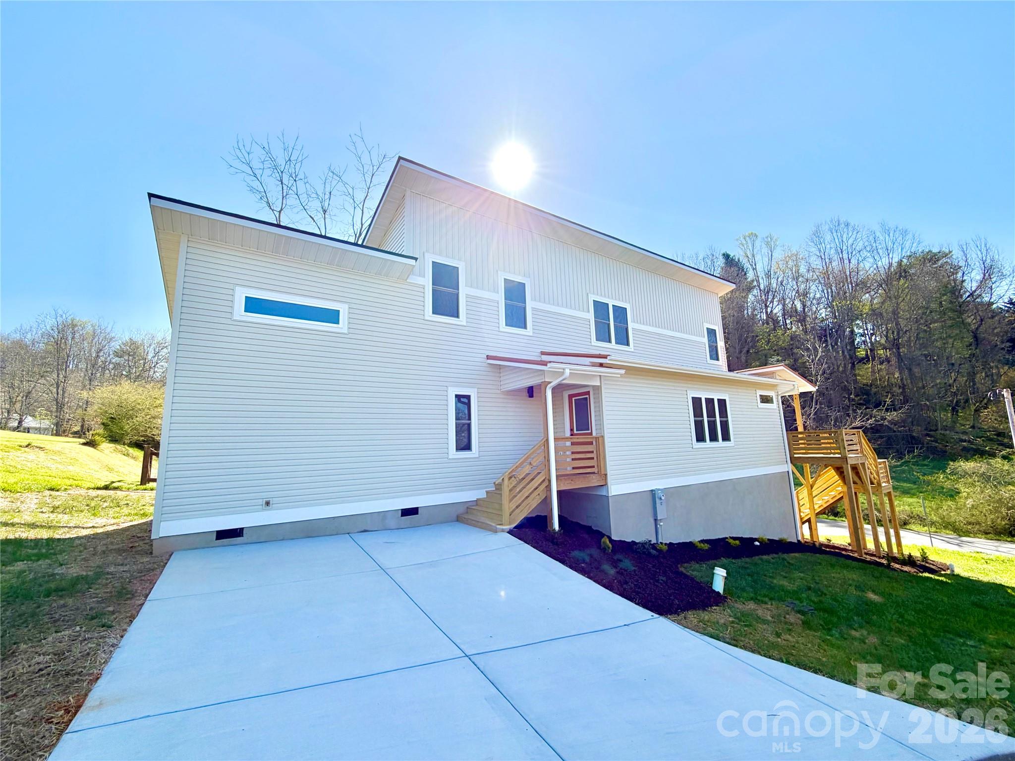 21 Ponder Street Mars Hill NC 28754